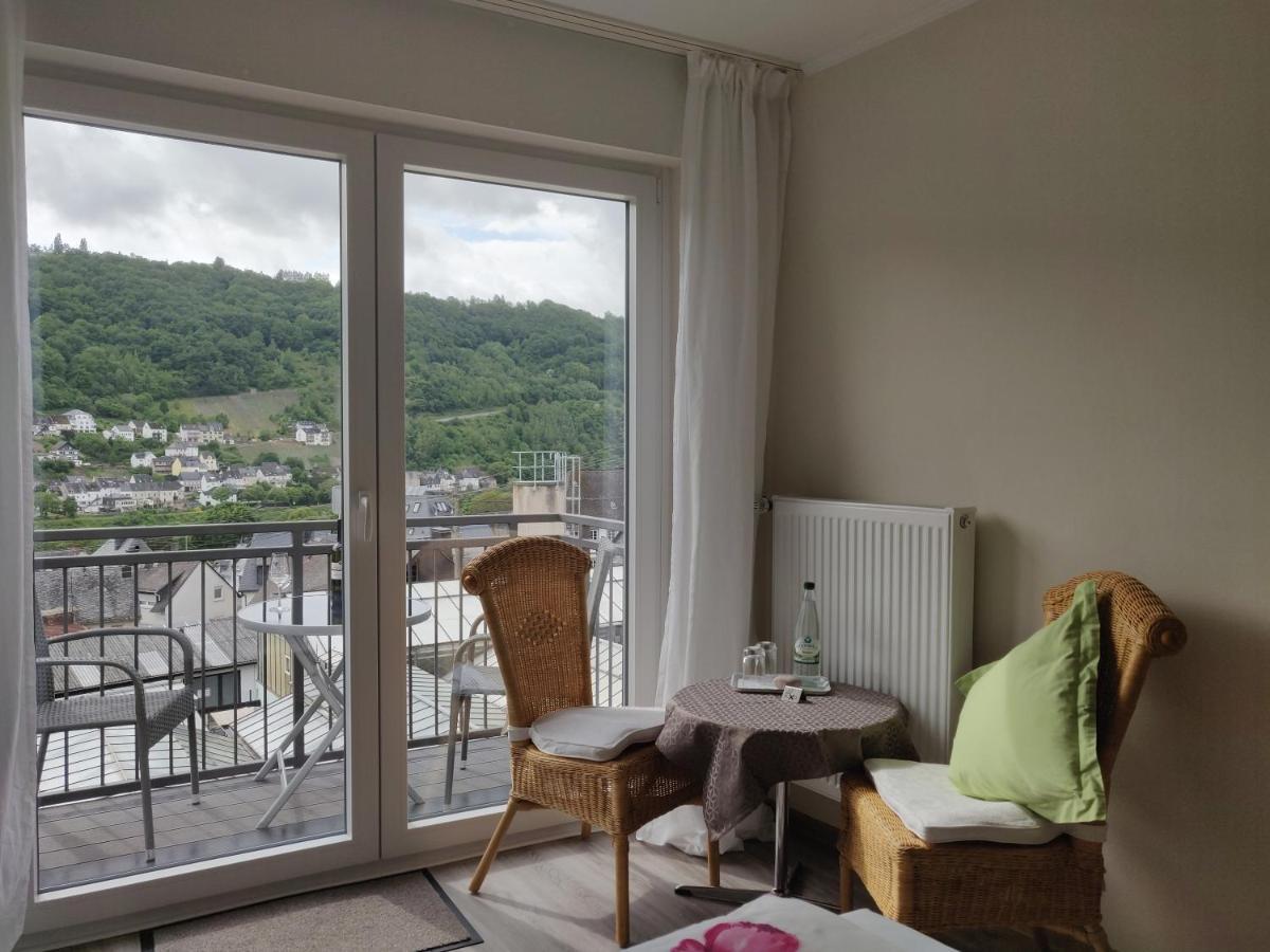Weingut Stiftshof Hotel Enkirch Kültér fotó