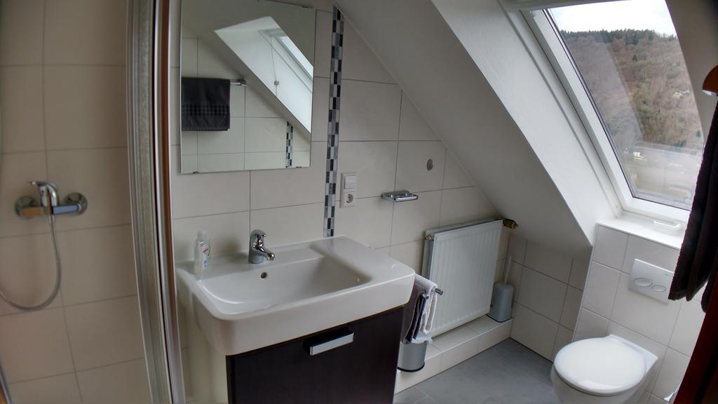 Weingut Stiftshof Hotel Enkirch Kültér fotó