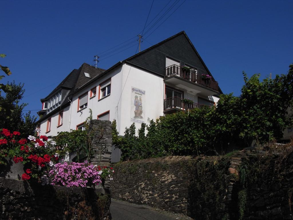 Weingut Stiftshof Hotel Enkirch Kültér fotó