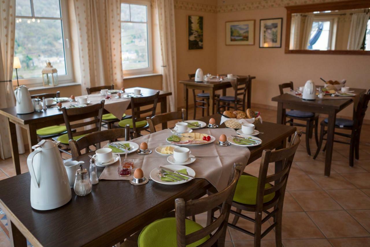 Weingut Stiftshof Hotel Enkirch Kültér fotó